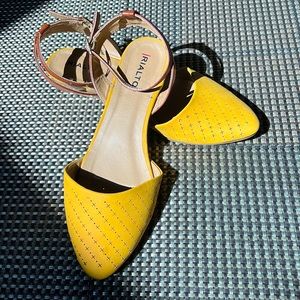 Rialto strapped flats